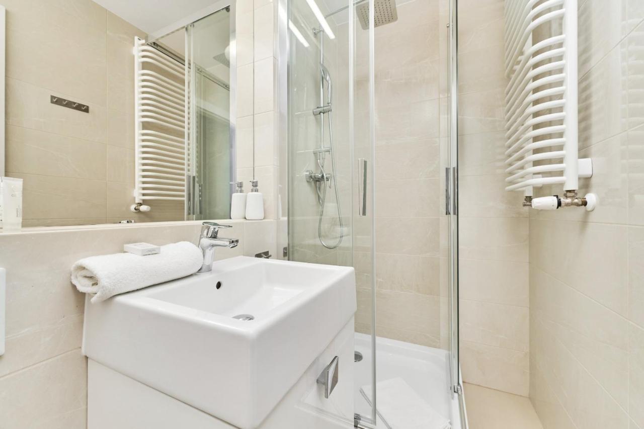 Modern Elegance Apartments Wroclaw With Ac By Noclegi Renters ภายนอก รูปภาพ